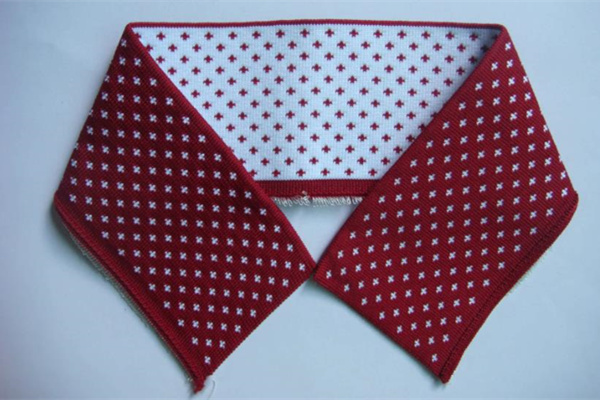 羅紋領(lǐng)和橫機(jī)領(lǐng)有什么區(qū)別？