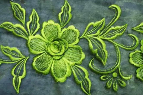 電腦繡花加工廠(chǎng)是怎樣分類(lèi)繡花呢？